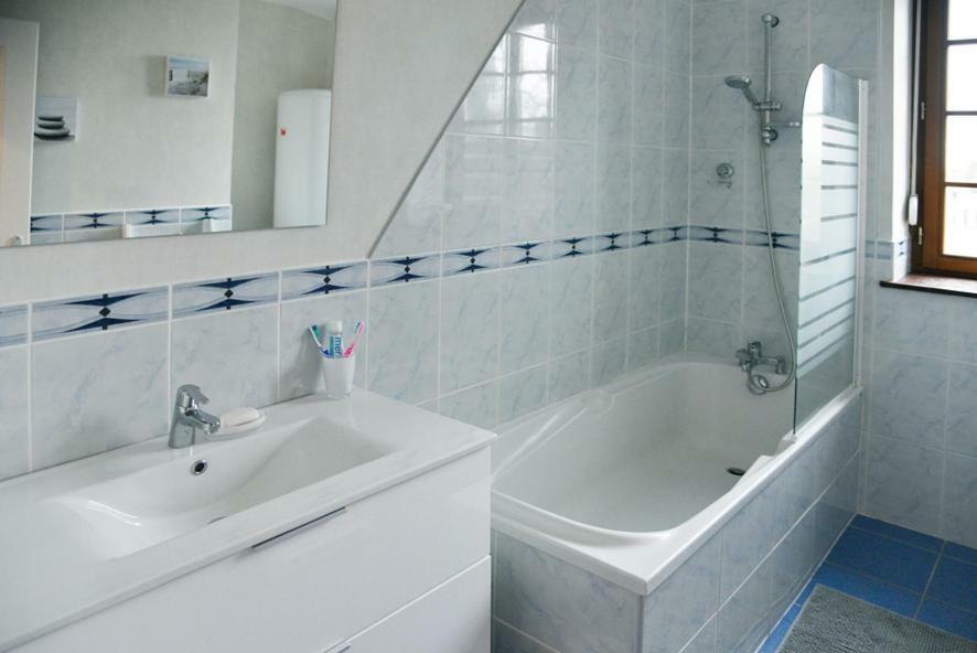 Les Pieds Dans L'eau,la Tête Dans Les Nuages Appartement *